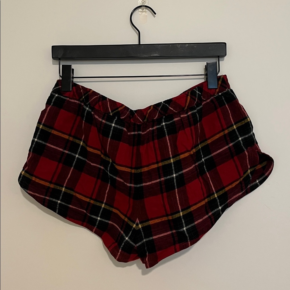 Skims Flannel Micro Sleep Shorts - Picture 13 of 15